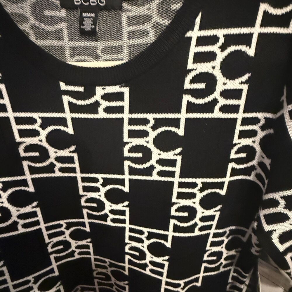 BCBG Black and White Logo Knit Midi Dress NWT Woman size Medium - Picture 2 of 7